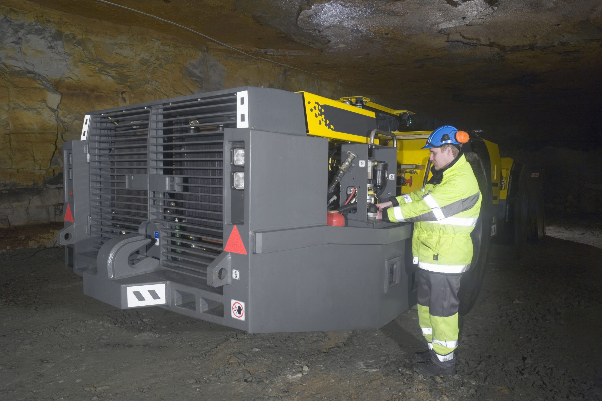 UNDERGROUND MINING Daily maintenance from ground level at the Kvarntorp mine.